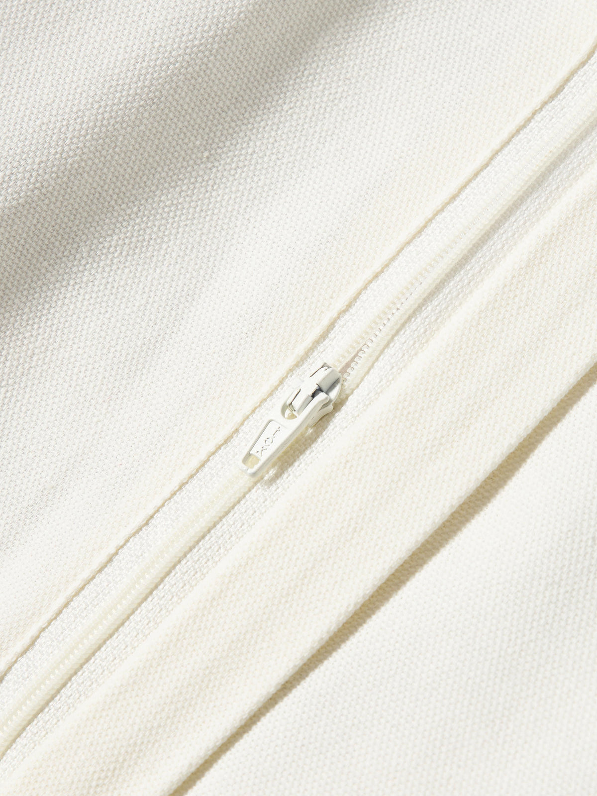Housse de coussin brodée Bardia, 45 x 45 cm
